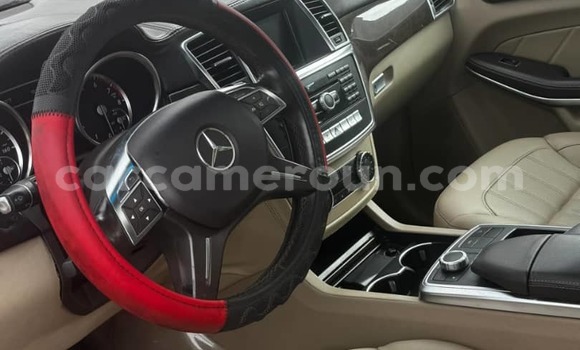 Sayi Na hannu Mercedes‒Benz GLA-klasse Black Mota in Douala a Ƙasar Kamaru Sayi Na hannu Mercedes‒Benz GLA-klasse Black Mota in Douala a Ƙasar Kamaru