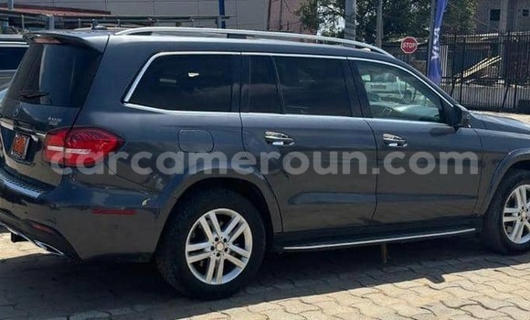 Sayi Na hannu Mercedes‒Benz GLA-klasse Black Mota in Douala a Ƙasar Kamaru Sayi Na hannu Mercedes‒Benz GLA-klasse Black Mota in Douala a Ƙasar Kamaru