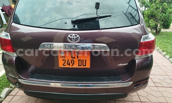 Acheter Occasion Voiture Toyota Highlander Rouge à Douala, Littoral Cameroon Acheter Occasion Voiture Toyota Highlander Rouge à Douala, Littoral Cameroon