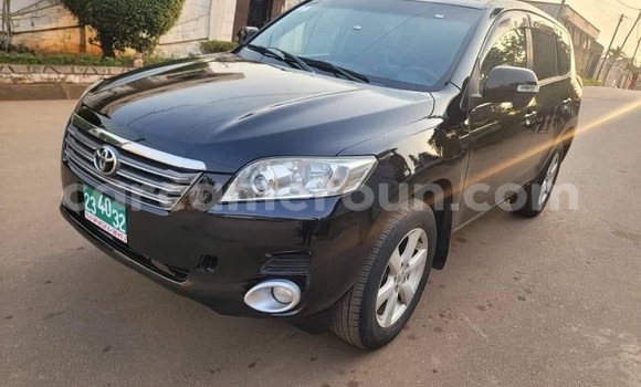 Sayi Na hannu Toyota Vanguard Black Mota in Yaounde a Babban Kamaru Sayi Na hannu Toyota Vanguard Black Mota in Yaounde a Babban Kamaru