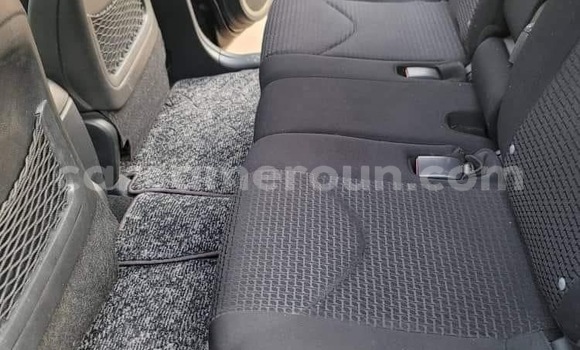 Sayi Na hannu Toyota Vanguard Black Mota in Yaounde a Babban Kamaru Sayi Na hannu Toyota Vanguard Black Mota in Yaounde a Babban Kamaru