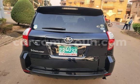 Sayi Na hannu Toyota Vanguard Black Mota in Yaounde a Babban Kamaru Sayi Na hannu Toyota Vanguard Black Mota in Yaounde a Babban Kamaru