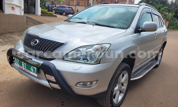 Sayi Na hannu Lexus RX 300 Azurfa Mota in Yaounde a Babban Kamaru
