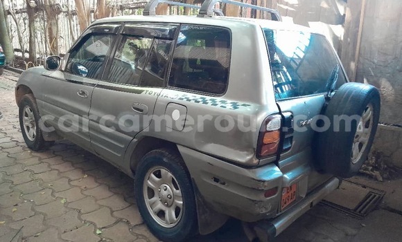 Acheter Neuf Voiture Toyota RAV4 Gris à Yaoundé, Central Cameroon Acheter Neuf Voiture Toyota RAV4 Gris à Yaoundé, Central Cameroon
