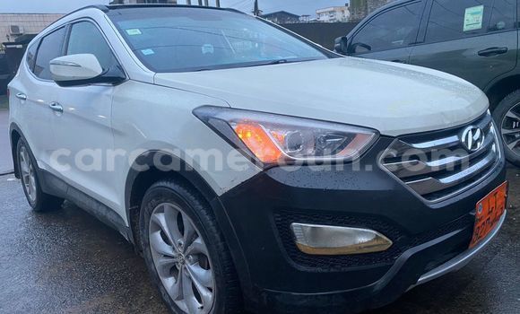 Acheter Occasion Voiture Hyundai Santa Fe Blanc à Douala, Littoral Cameroon