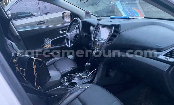 Buy Used Hyundai Santa Fe White Car in Douala in Littoral Cameroon Buy Used Hyundai Santa Fe White Car in Douala in Littoral Cameroon
