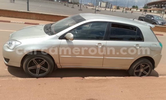 Acheter Occasion Voiture Toyota Corolla Gris à Yaoundé, Central Cameroon Acheter Occasion Voiture Toyota Corolla Gris à Yaoundé, Central Cameroon