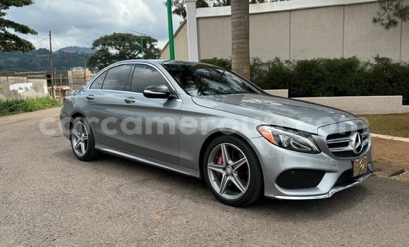 Sayi Na hannu Mercedes‒Benz C–Class Azurfa Mota in Yaounde a Babban Kamaru Sayi Na hannu Mercedes‒Benz C–Class Azurfa Mota in Yaounde a Babban Kamaru