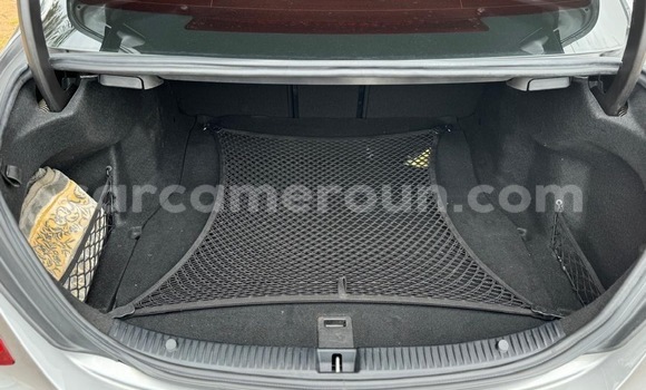 Sayi Na hannu Mercedes‒Benz C–Class Azurfa Mota in Yaounde a Babban Kamaru Sayi Na hannu Mercedes‒Benz C–Class Azurfa Mota in Yaounde a Babban Kamaru