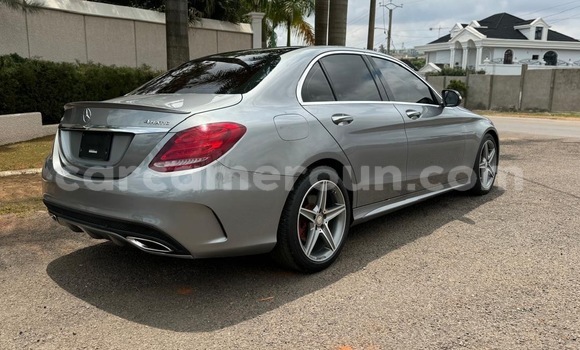 Sayi Na hannu Mercedes‒Benz C–Class Azurfa Mota in Yaounde a Babban Kamaru Sayi Na hannu Mercedes‒Benz C–Class Azurfa Mota in Yaounde a Babban Kamaru