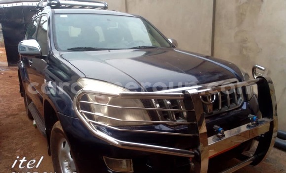 Sayi Na hannu Toyota Prado Blue Mota in Yaounde a Babban Kamaru Sayi Na hannu Toyota Prado Blue Mota in Yaounde a Babban Kamaru