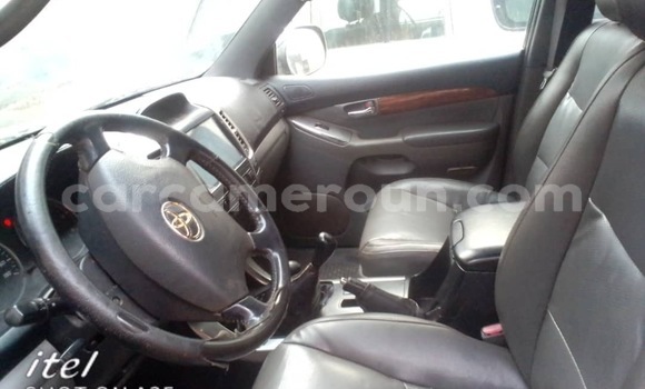 Sayi Na hannu Toyota Prado Blue Mota in Yaounde a Babban Kamaru Sayi Na hannu Toyota Prado Blue Mota in Yaounde a Babban Kamaru