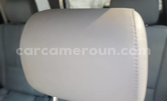 Sayi Na hannu Mercedes‒Benz ML–Class Azurfa Mota in Douala a Ƙasar Kamaru Sayi Na hannu Mercedes‒Benz ML–Class Azurfa Mota in Douala a Ƙasar Kamaru