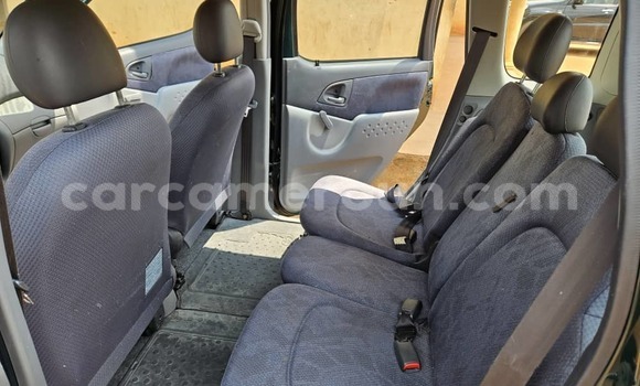 Acheter Occasion Voiture Toyota Yaris Verso Vert à Yaoundé, Central Cameroon Acheter Occasion Voiture Toyota Yaris Verso Vert à Yaoundé, Central Cameroon