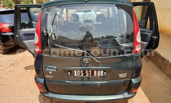 Acheter Occasion Voiture Toyota Yaris Verso Vert à Yaoundé, Central Cameroon Acheter Occasion Voiture Toyota Yaris Verso Vert à Yaoundé, Central Cameroon