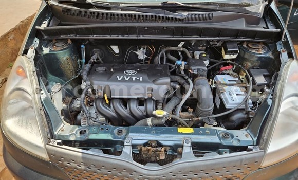 Acheter Occasion Voiture Toyota Yaris Verso Vert à Yaoundé, Central Cameroon Acheter Occasion Voiture Toyota Yaris Verso Vert à Yaoundé, Central Cameroon