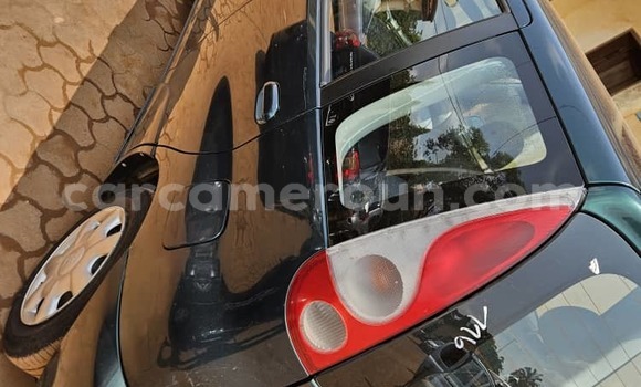 Acheter Occasion Voiture Toyota Yaris Verso Vert à Yaoundé, Central Cameroon Acheter Occasion Voiture Toyota Yaris Verso Vert à Yaoundé, Central Cameroon