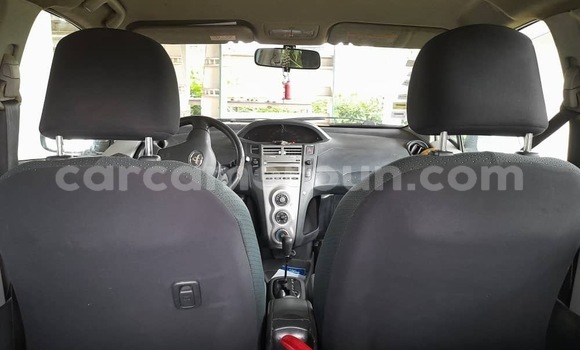 Acheter Occasion Voiture Toyota Vitz Bleu à Douala, Littoral Cameroon Acheter Occasion Voiture Toyota Vitz Bleu à Douala, Littoral Cameroon
