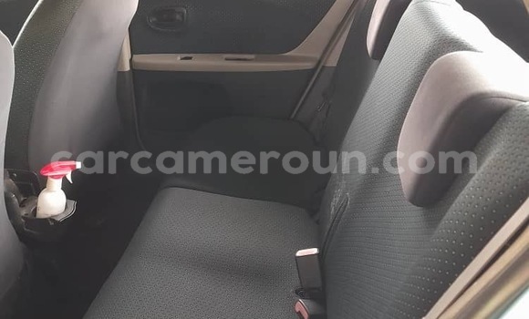 Acheter Occasion Voiture Toyota Vitz Bleu à Douala, Littoral Cameroon Acheter Occasion Voiture Toyota Vitz Bleu à Douala, Littoral Cameroon