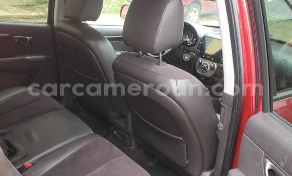 Sayi Na hannu Hyundai Santa Fe Red Mota in Douala a Ƙasar Kamaru Sayi Na hannu Hyundai Santa Fe Red Mota in Douala a Ƙasar Kamaru