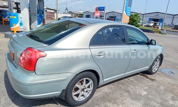 Sayi Na hannu Toyota Avensis Azurfa Mota in Douala a Ƙasar Kamaru Sayi Na hannu Toyota Avensis Azurfa Mota in Douala a Ƙasar Kamaru