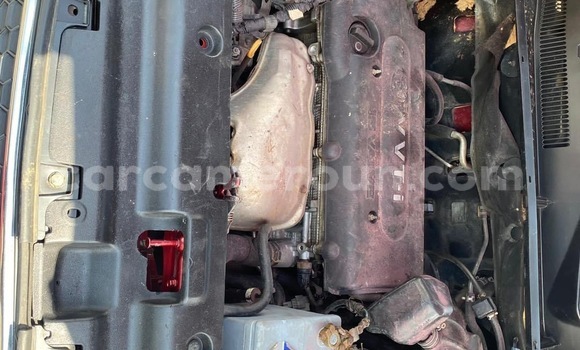 Sayi Na hannu Toyota RAV4 Red Mota in Douala a Ƙasar Kamaru Sayi Na hannu Toyota RAV4 Red Mota in Douala a Ƙasar Kamaru