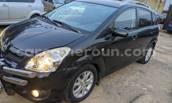 Buy Used Toyota Corolla Verso Black Car in Douala in Littoral Cameroon