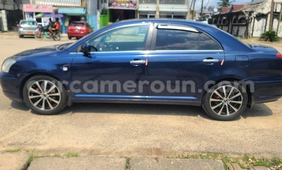 Sayi Na hannu Toyota Avensis Blue Mota in Douala a Ƙasar Kamaru Sayi Na hannu Toyota Avensis Blue Mota in Douala a Ƙasar Kamaru