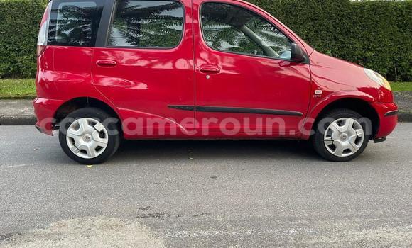 Sayi Na hannu Toyota Yaris Verso Red Mota in Douala a Ƙasar Kamaru Sayi Na hannu Toyota Yaris Verso Red Mota in Douala a Ƙasar Kamaru