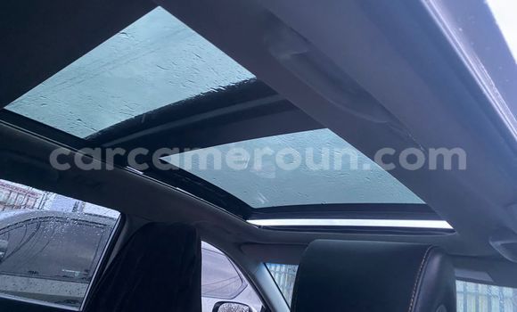 Sayi Na hannu Hyundai Santa Fe White Mota in Douala a Ƙasar Kamaru Sayi Na hannu Hyundai Santa Fe White Mota in Douala a Ƙasar Kamaru