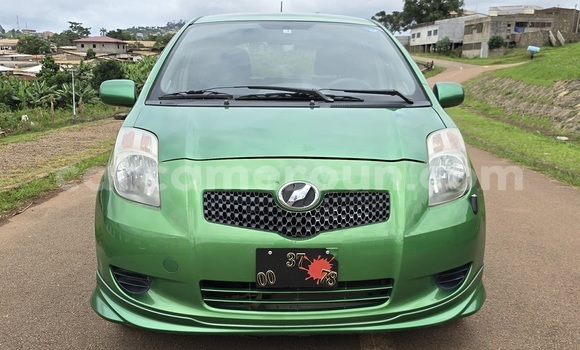 Sayi Na hannu Toyota Yaris Green Mota in Yaounde a Babban Kamaru Sayi Na hannu Toyota Yaris Green Mota in Yaounde a Babban Kamaru