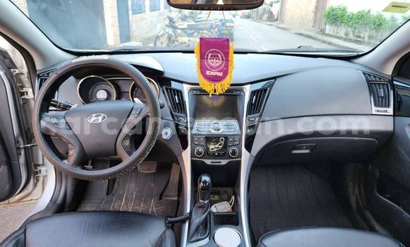 Buy Import Hyundai Sonata Silver Car in Douala in Littoral Cameroon Buy Import Hyundai Sonata Silver Car in Douala in Littoral Cameroon