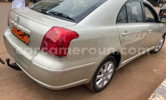 Sayi Na hannu Toyota Avensis Azurfa Mota in Douala a Ƙasar Kamaru Sayi Na hannu Toyota Avensis Azurfa Mota in Douala a Ƙasar Kamaru