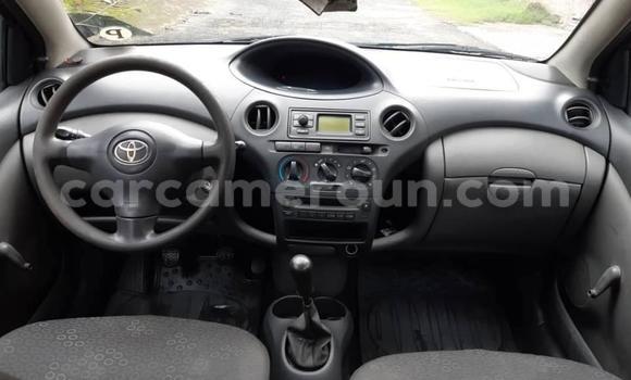 Sayi Na hannu Toyota Yaris Black Mota in Douala a Ƙasar Kamaru Sayi Na hannu Toyota Yaris Black Mota in Douala a Ƙasar Kamaru