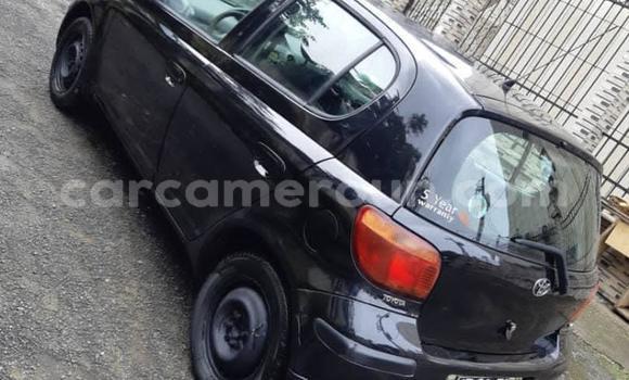 Sayi Na hannu Toyota Yaris Black Mota in Douala a Ƙasar Kamaru Sayi Na hannu Toyota Yaris Black Mota in Douala a Ƙasar Kamaru