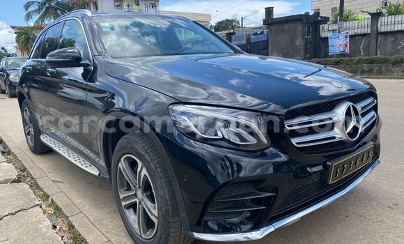 Sayi Imported Mercedes‒Benz GLC Black Mota in Douala a Ƙasar Kamaru Sayi Imported Mercedes‒Benz GLC Black Mota in Douala a Ƙasar Kamaru