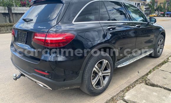 Sayi Imported Mercedes‒Benz GLC Black Mota in Douala a Ƙasar Kamaru Sayi Imported Mercedes‒Benz GLC Black Mota in Douala a Ƙasar Kamaru