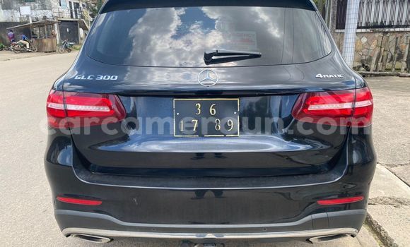 Sayi Imported Mercedes‒Benz GLC Black Mota in Douala a Ƙasar Kamaru Sayi Imported Mercedes‒Benz GLC Black Mota in Douala a Ƙasar Kamaru
