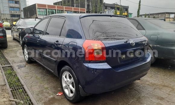 Sayi Imported Toyota Corolla Blue Mota in Douala a Ƙasar Kamaru Sayi Imported Toyota Corolla Blue Mota in Douala a Ƙasar Kamaru