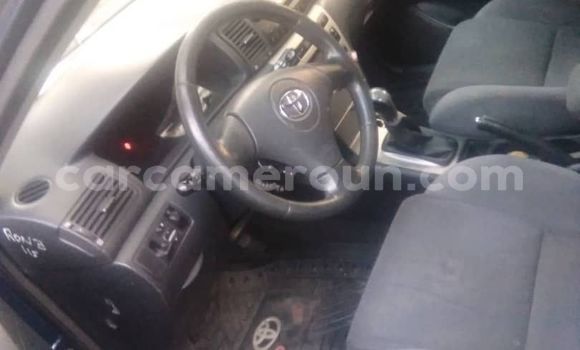 Sayi Imported Toyota Corolla Blue Mota in Douala a Ƙasar Kamaru Sayi Imported Toyota Corolla Blue Mota in Douala a Ƙasar Kamaru