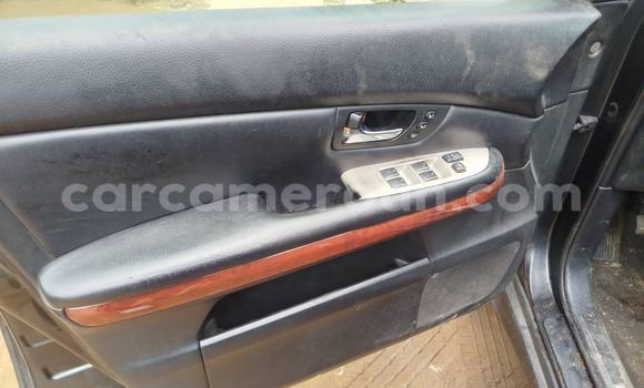 Sayi Imported Lexus RX 350 Azurfa Mota in Douala a Ƙasar Kamaru Sayi Imported Lexus RX 350 Azurfa Mota in Douala a Ƙasar Kamaru