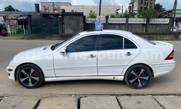 Buy Used Mercedes‒Benz C–Class White Car in Douala in Littoral Cameroon Buy Used Mercedes‒Benz C–Class White Car in Douala in Littoral Cameroon