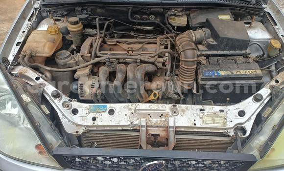 Sayi Na hannu Ford Focus Azurfa Mota in Douala a Ƙasar Kamaru Sayi Na hannu Ford Focus Azurfa Mota in Douala a Ƙasar Kamaru