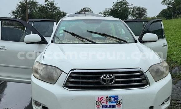 Acheter Occasion Voiture Toyota Highlander Blanc à Douala, Littoral Cameroon Acheter Occasion Voiture Toyota Highlander Blanc à Douala, Littoral Cameroon