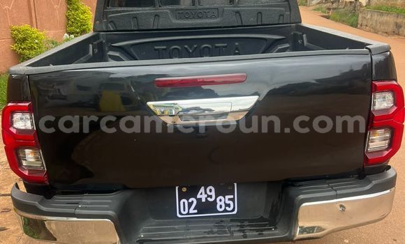 Acheter Occasion Voiture Toyota Hilux Noir à Yaoundé, Central Cameroon Acheter Occasion Voiture Toyota Hilux Noir à Yaoundé, Central Cameroon