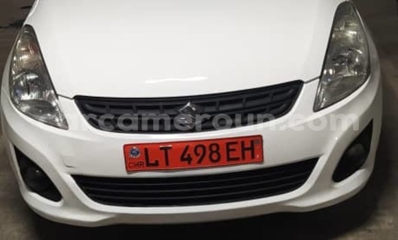 Sayi Na hannu Suzuki Swift White Mota in Douala a Ƙasar Kamaru