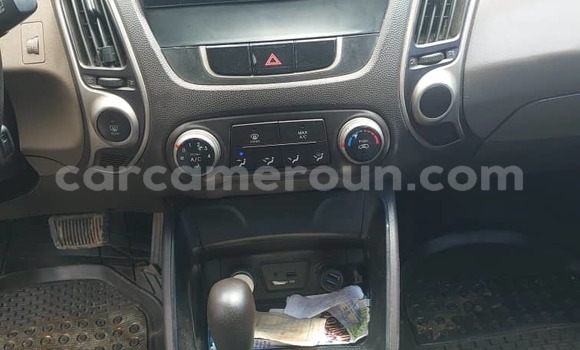 Sayi Na hannu Hyundai Tucson Black Mota in Douala a Ƙasar Kamaru Sayi Na hannu Hyundai Tucson Black Mota in Douala a Ƙasar Kamaru