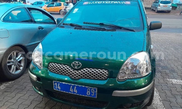 Acheter Neuf Voiture Toyota Yaris Vert à Yaoundé, Central Cameroon Acheter Neuf Voiture Toyota Yaris Vert à Yaoundé, Central Cameroon