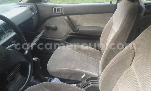 Sayi Na hannu Mitsubishi Lancer White Mota in Douala a Ƙasar Kamaru