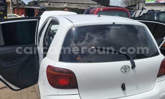 Sayi Na hannu Toyota Yaris White Mota in Douala a Ƙasar Kamaru Sayi Na hannu Toyota Yaris White Mota in Douala a Ƙasar Kamaru